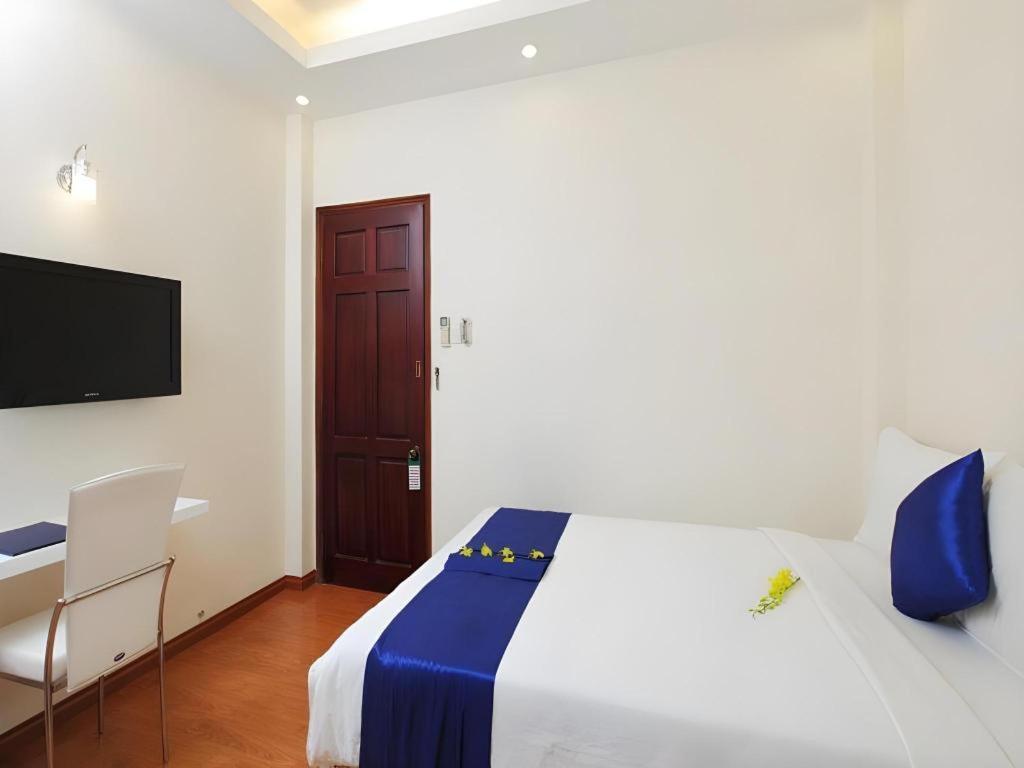 Khách sạn Blue River 2*