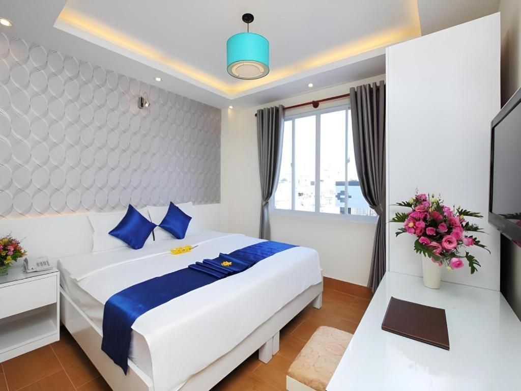Khách sạn Blue River 2*